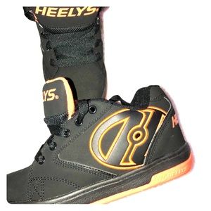 Heelys size 2 Youth